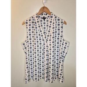 Talbots Medallion Print Sleeveless Blouse XL Preppy Coastal Chic Top V Neck